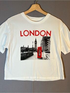 Organic Collective London Graphic Short Sleeve Cropped Tee with Red Accents